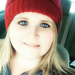 Meet your Posher, Carrie